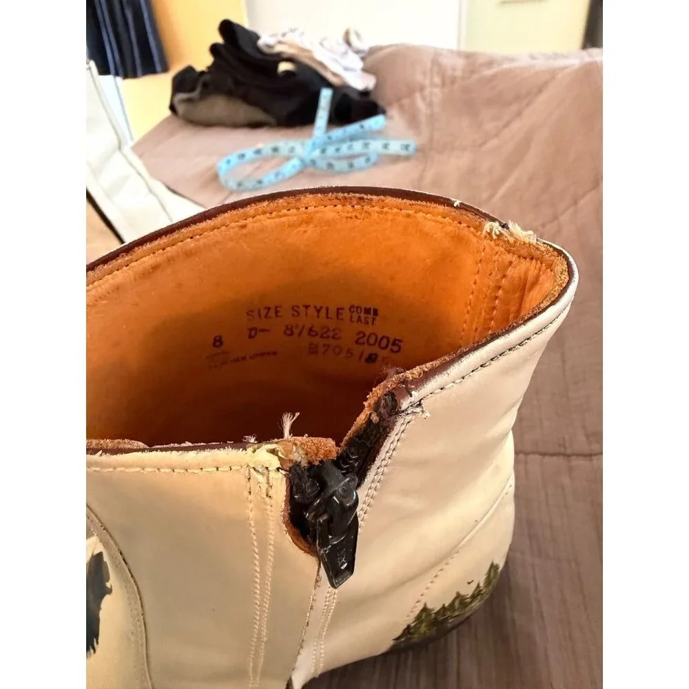 Sears Vintage Mens Hand Painted Coyote Boots Size 8 D Cream Leather Western OOAK